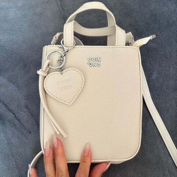 White Faux Leather Structured Mini Bag - Picture 6 of 6